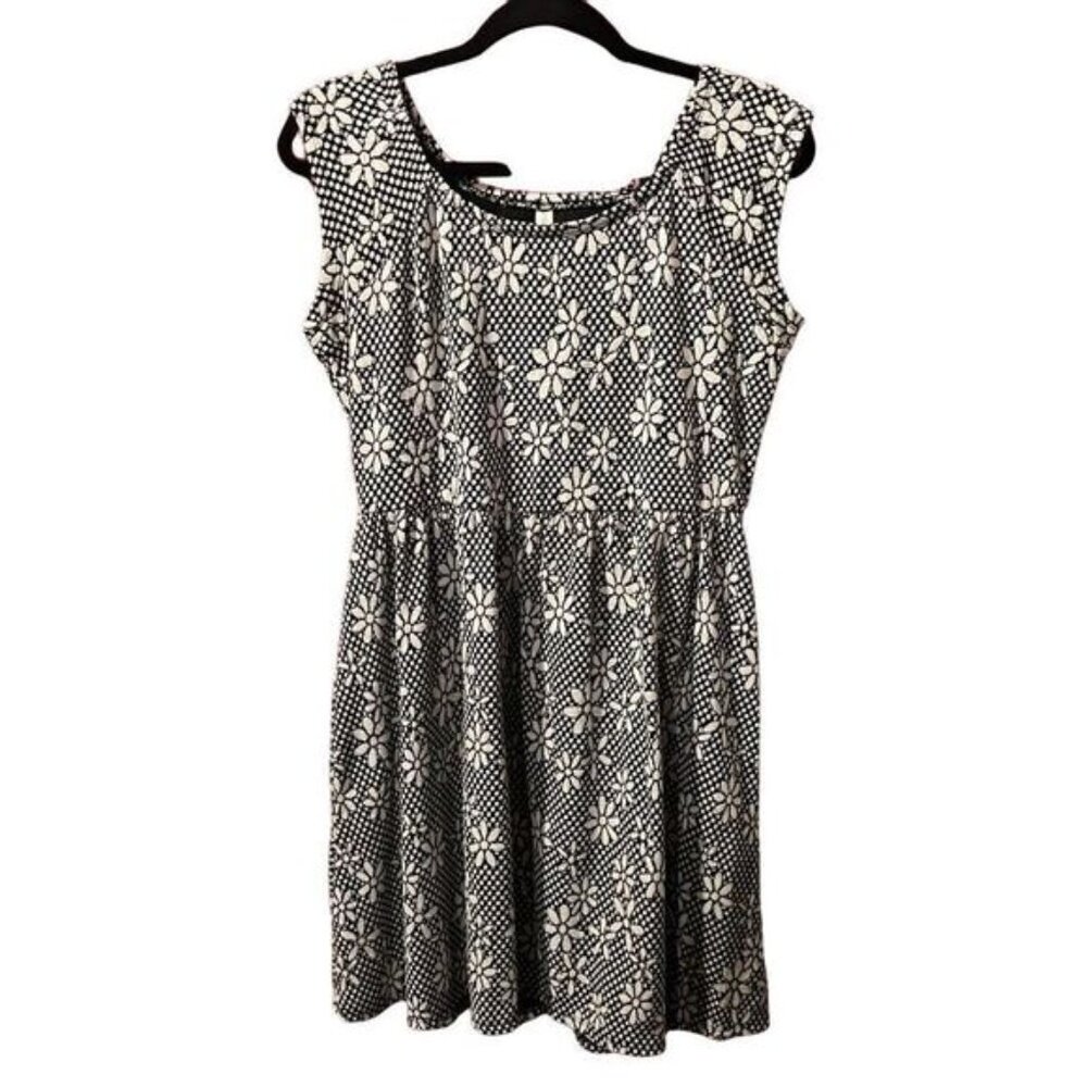 Dress Black  White Floral Midi Dress by Xhilaration